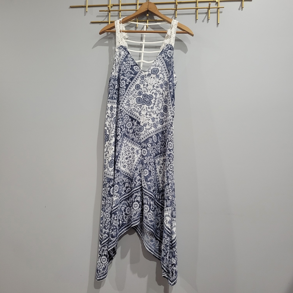Trixxi Boho Dress Blue & White Bohemian Floral Hi Lo Women’s Size Medium